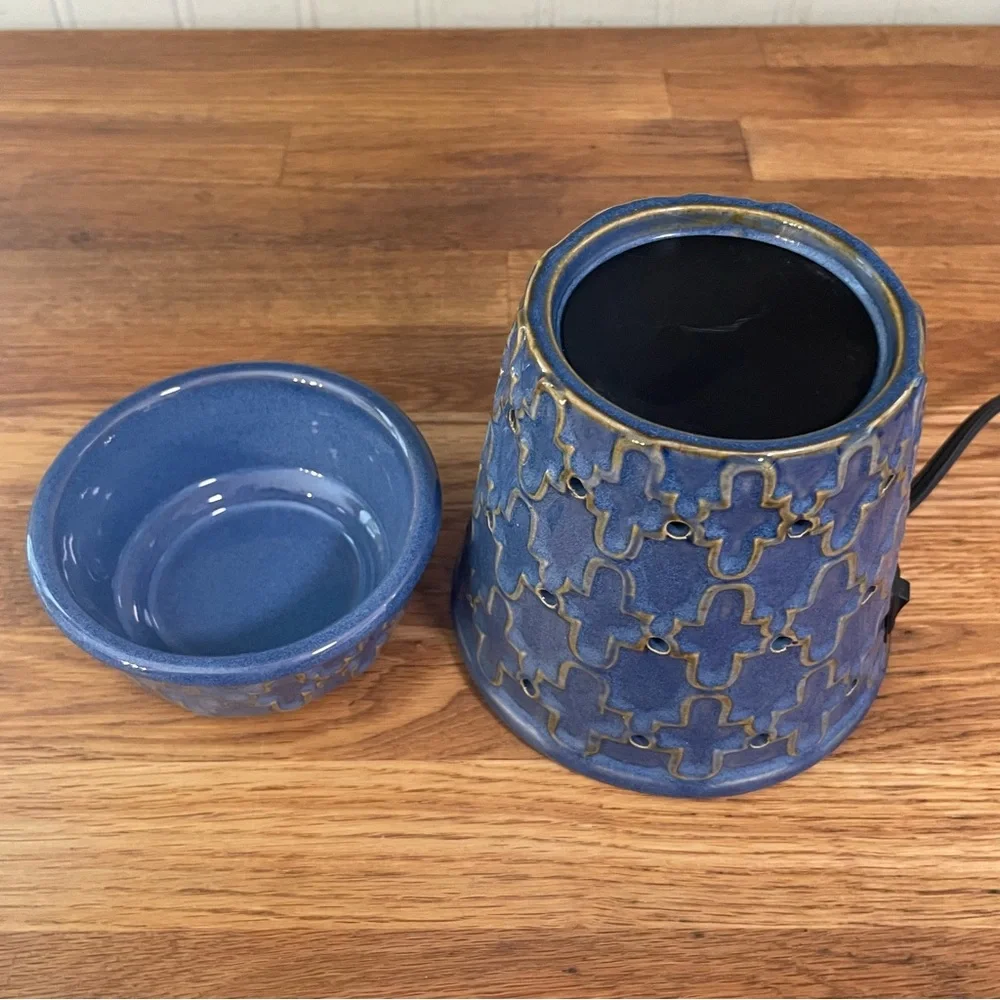 Retired PartyLite “Garden Gate” ScentGlow Wax Warmer - Picture 5 of 6